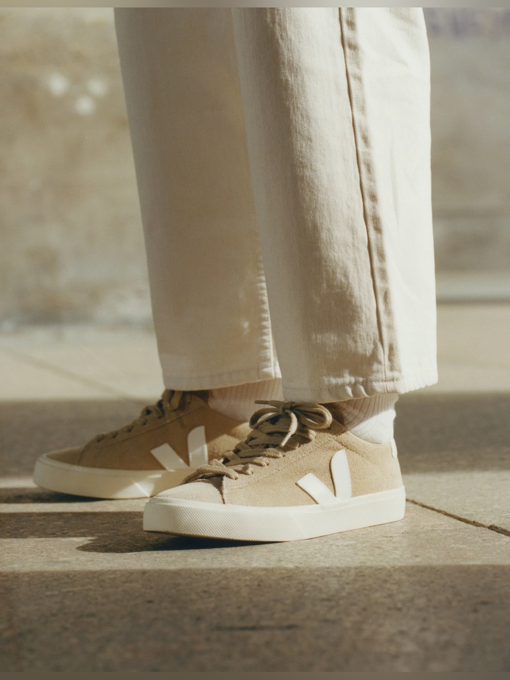 Veja Campo Suede Sneakers - Dune / White - size 9